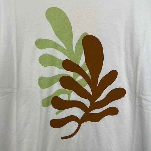 Charlie Holiday White Coral Boyfriend tee  size small size 4 NWT - Picture 6 of 12